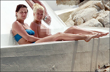 Ca sĩ Lily Allen