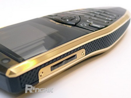 eb2Tonino-Lamborghini-Spyder-Series-Mobile-Phones-side-1.jpg