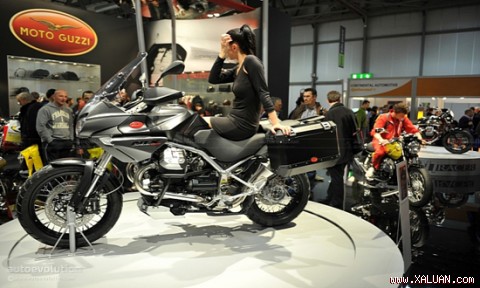 Ngắm hai “bom khủng” của Moto Guzzi tại EICMA 2010