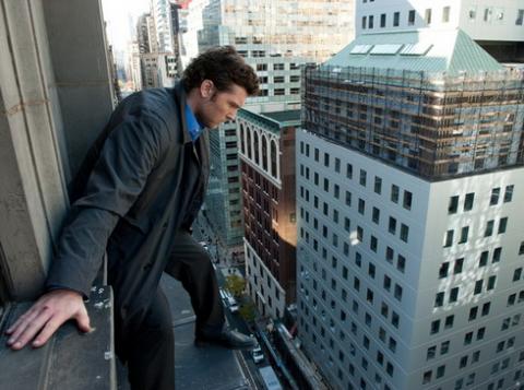 Sam Worthington đối diện với độ cao trong