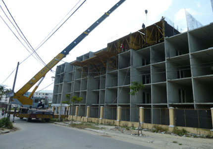 Nhiều doanh nghiệp xin rút lui làm nhà thu nhập thấp