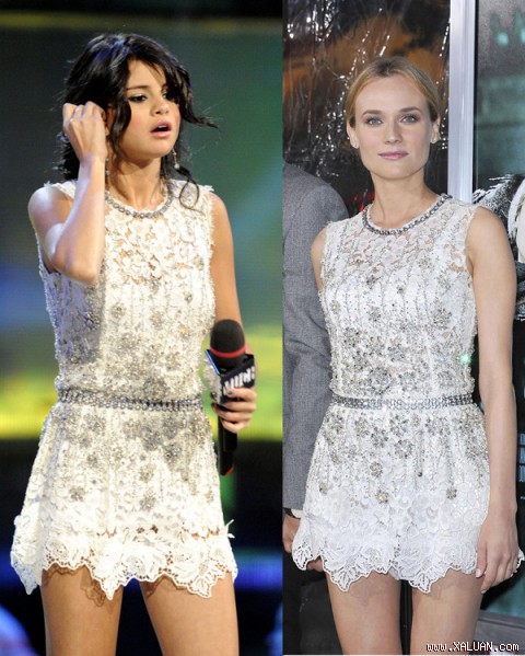 Trong cùng một chiếc đầm, Selena Gomez toát lên sự trẻ trung, mềm mại còn Diane Kruge lại tao nhã, sang trọng nhờ mái tóc chải ngôi đôi đơn giản.