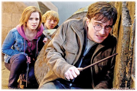 Harry Potter 7 phần 2 do Warner Bros. phát hành khởi chiếu từ 3.2 tại VN - Ảnh: Megastar
