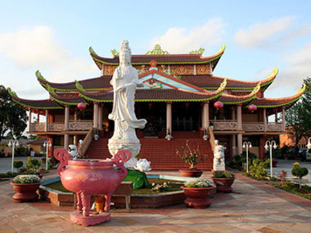 Một ngôi chùa Việt tại Cabramata