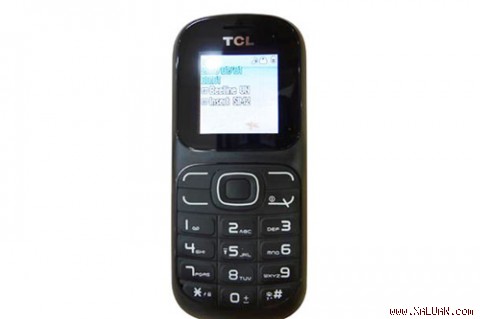 TCL 217D - “Chú dế” 2 Sim 2 sóng giá rẻ nhất hiện nay được lắp Sim Beeline. Ảnh: D.M