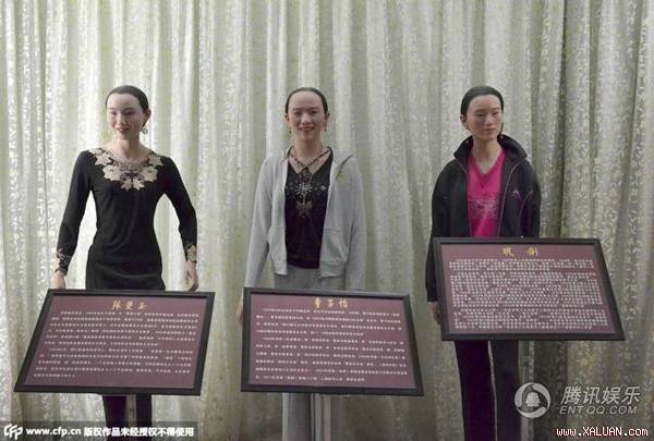 Tượng sáp xấu thảm họa của của Tử Di, Mạn Ngọc