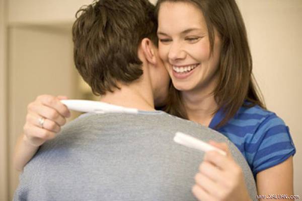  Thứ nhất, nó chính là dấu hiệu để chị em sớm nhận ra mình có mang bầu hay không. Trong thời gian có thai, người phụ nữ sẽ tạm thời bị tắt kinh. Có thể thỉnh thoảng chị em thấy có ra một chú