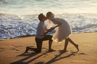 Tình cảm của anh để em coi thường đến vậy sao