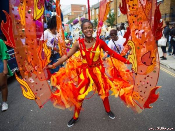 Lễ hội hóa trang lớn nhất châu Âu