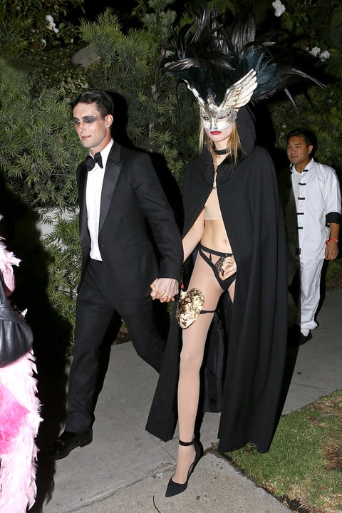 Thiên thần nội y Nam Phi mặc bikini khoe bụng bầu hình ảnh 14