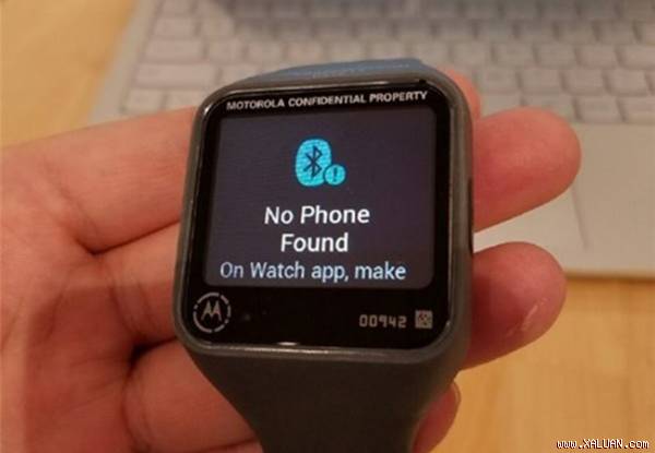 Motorola sắp ra mắt smartwatch mặt vuông