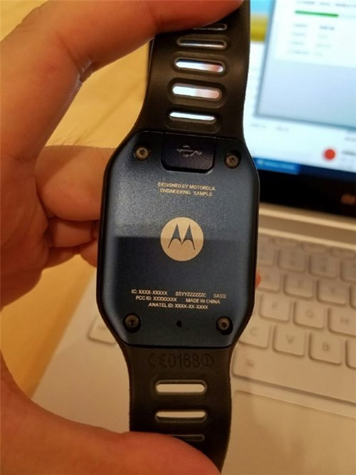 Motorola sắp ra mắt smartwatch mặt vuông - ảnh 3