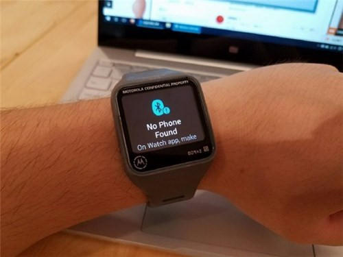 Motorola sắp ra mắt smartwatch mặt vuông - ảnh 1