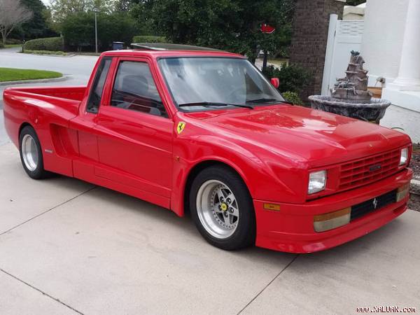 Ngỡ ngàng với bán tải mang logo Ferrari