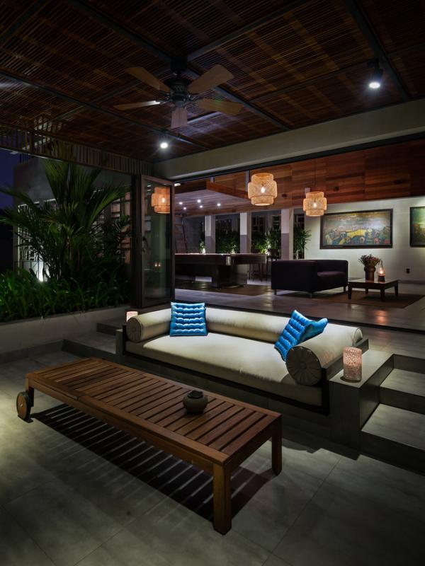 Nhà 5 tầng hoài cổ ở phố nhà giàu Sài Gòn - Ảnh 6.