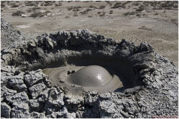 Vụ nổ gây ra bởi một núi lửa bùn dưới biển