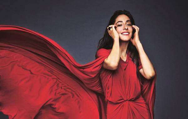 [Image: Oona-Chaplin-9-1515037345_680x0.jpg]