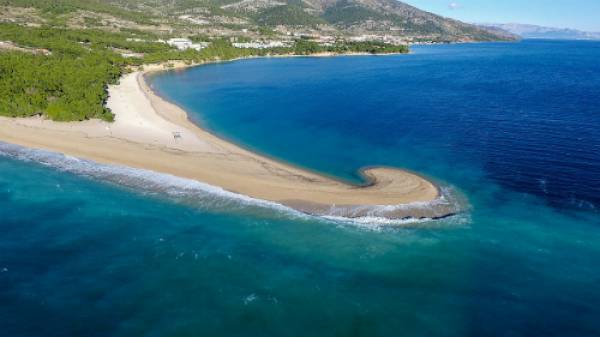 Zlatni được nhiều tạp chí lớn như NatGeo, New York Times ca ngợi. Ảnh: Bolcroatia.