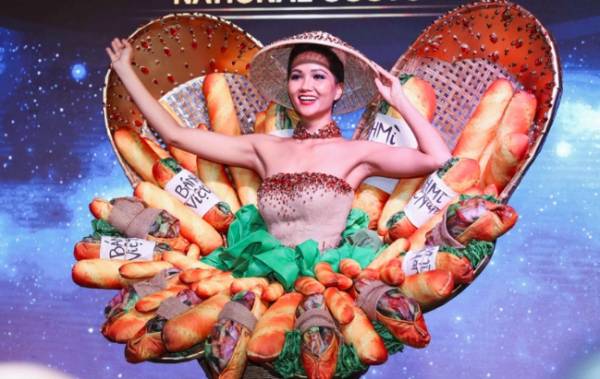 H‘hen Niê Chọn Trang Phục Truyền Thống Là Bánh Mì đến Cuộc Thi Miss Universe 2018 